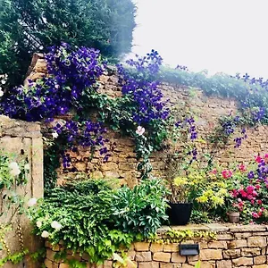La Madigniere En Beaujolais Pierres Dorees , Lacenas France